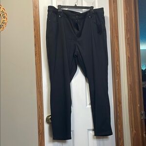 Venezia Black Dress Pants with Tailored Fit 26W EUC
